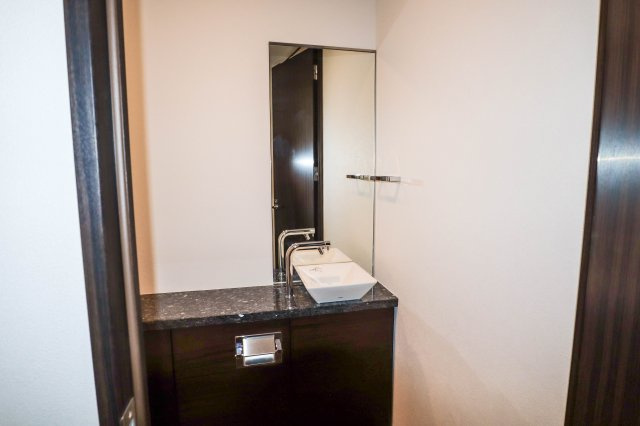 【トイレ】 | パークタワー梅田 | トイレには手洗いボウルや鏡が有ります♪