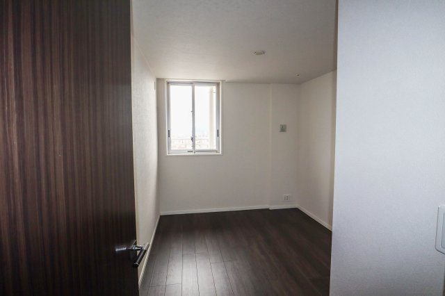 【子供部屋】 | パークタワー梅田 | 洋室 約５．６帖