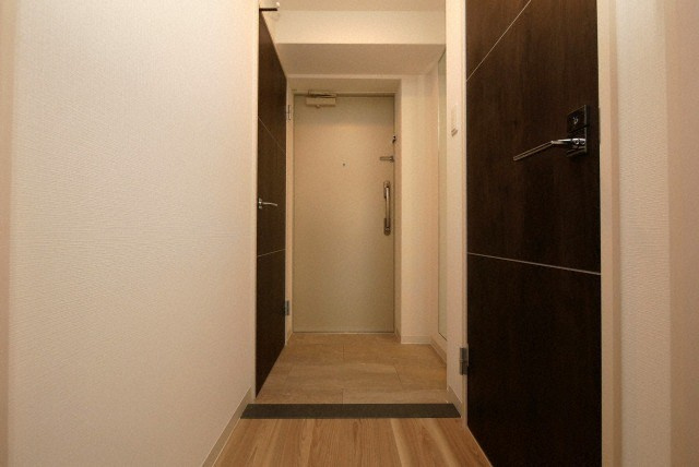 リヴェント難波サウスの玄関