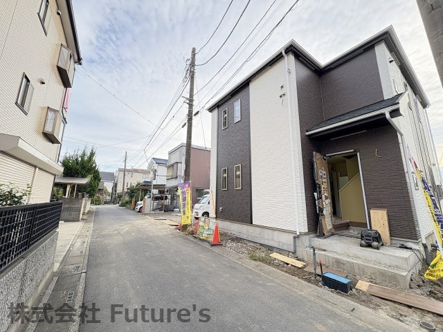三郷市鷹野4丁目　新築戸建　全2棟　B号棟の前面道路含む現地写真|前面道路含む現地写真です。