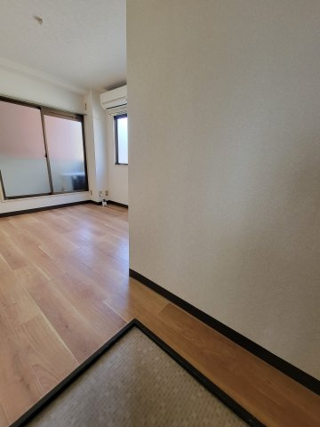 【玄関】 | メゾンサンライズ