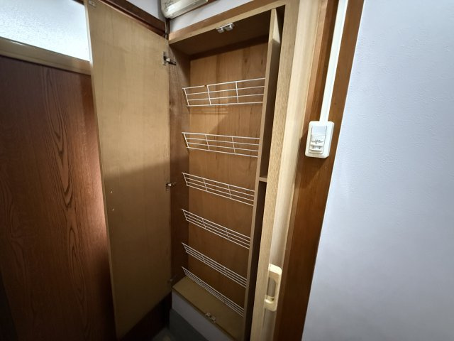 大黒町１丁目貸家の収納