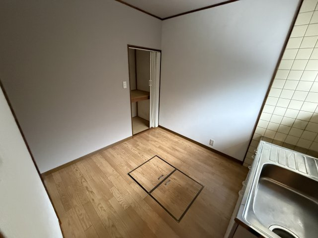 大黒町１丁目貸家の居間・リビング