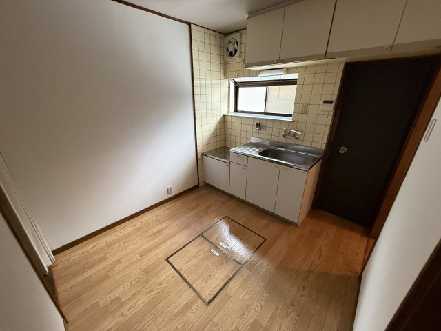 大黒町１丁目貸家の居間・リビング