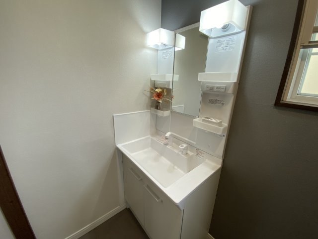 建005の独立洗面台