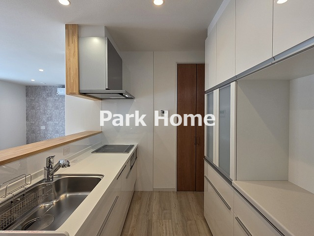 高知市福井町 -B号地- 新築戸建てのキッチン