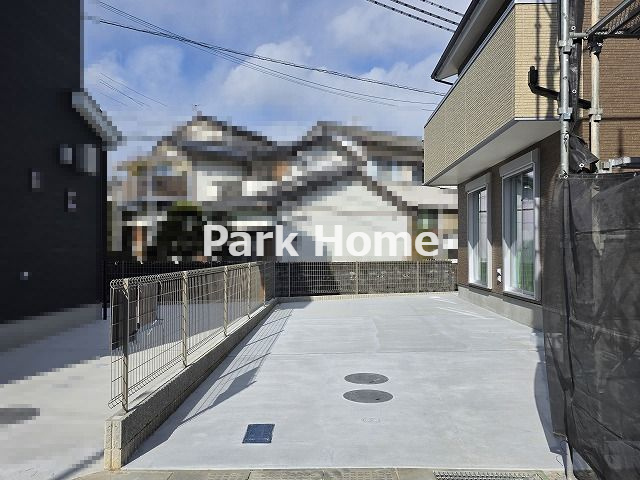 高知市福井町 -B号地- 新築戸建ての駐車場