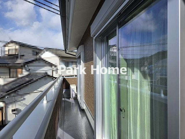 高知市福井町 -B号地- 新築戸建てのバルコニー