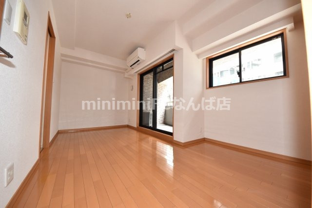 リーガル四ツ橋筋の居間・リビング