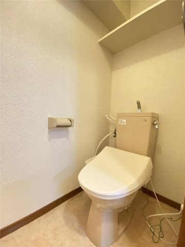 熊本市中央区坪井１丁目の賃貸マンションのトイレ