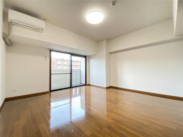 熊本市中央区坪井１丁目の賃貸マンションの居間・リビング