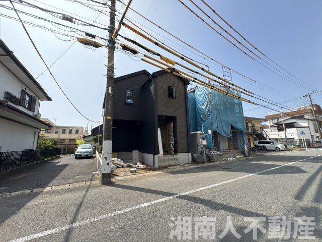 平塚市中里5期　新築一戸建ての前面道路含む現地写真|前面道路含む現地写真です