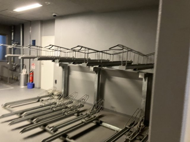 ローレルコート御所南の駐輪場