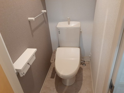 【トイレ】 | グリシーヌ・ユーヤ三ッ沢B | グリシーヌ・ユーヤ三ツ沢B　トイレ