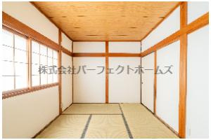 八幡市橋本糸ヶ上戸建　賃貸の内装|明るい室内です