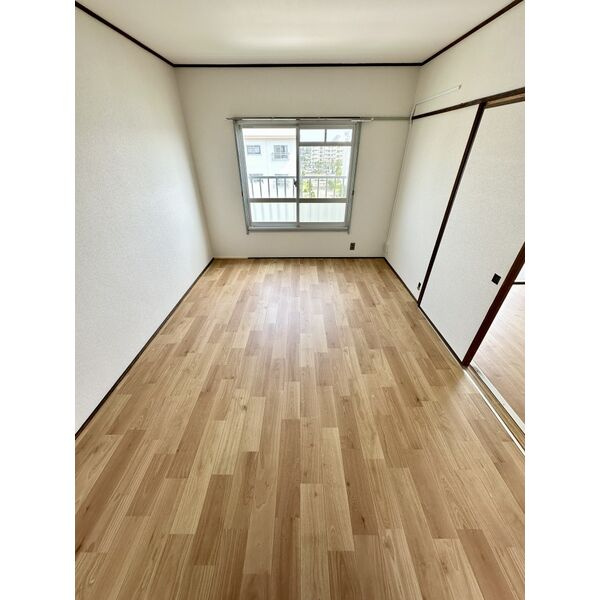 東垂水住宅7号棟の居間・リビング