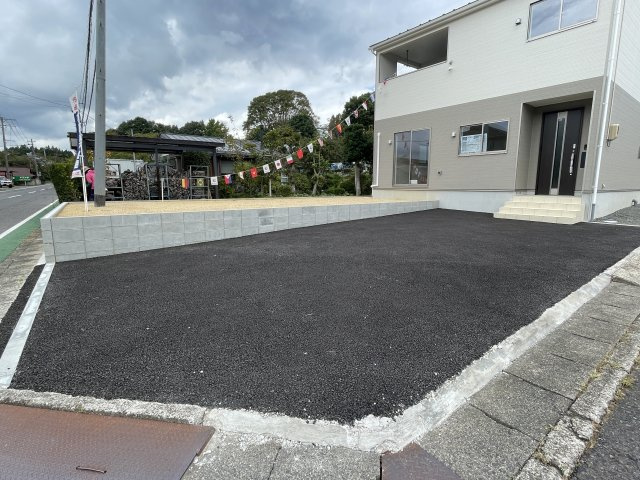 新築戸建・新築建売　白河市白坂大倉矢見【制震＋耐震】第五小・南中の駐車場