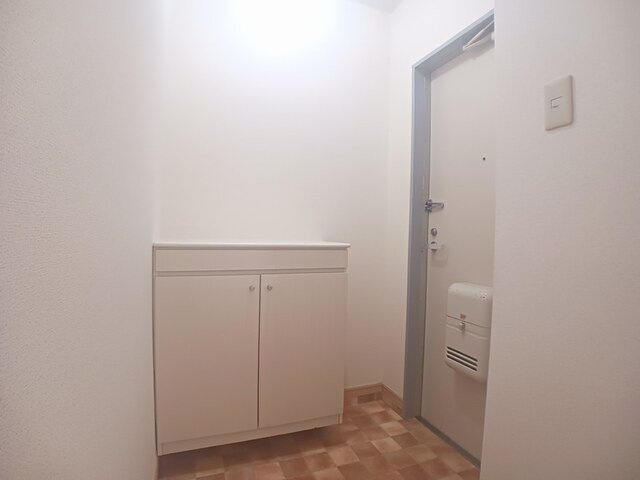 アネックス大平の玄関