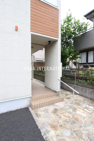 レオネクストシュエットフルールのエントランス