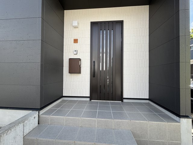中古戸建　相田4丁目の玄関