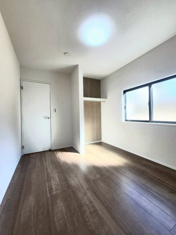 RESET HOUSE－リセットハウス－小倉南区葛原本町3丁目の洋室|オープンクローゼット付き洋室♪
【小倉南区・リノベーション中古戸建】