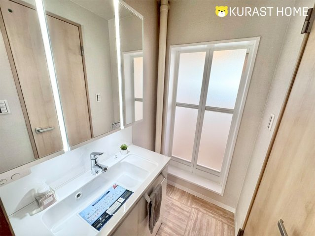 メゾン神足2号棟　2階の洗面所