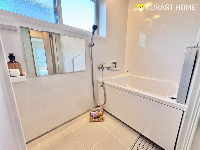 メゾン神足2号棟　2階の浴室