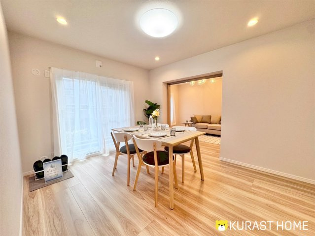 メゾン神足2号棟　2階の居間・リビング