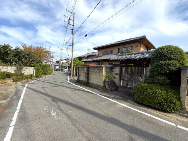【中古戸建】前橋市山王町の前面道路含む現地写真|■現地写真
現地を見学する際はご気軽にお問い合わせください♪
「027-386-8693」