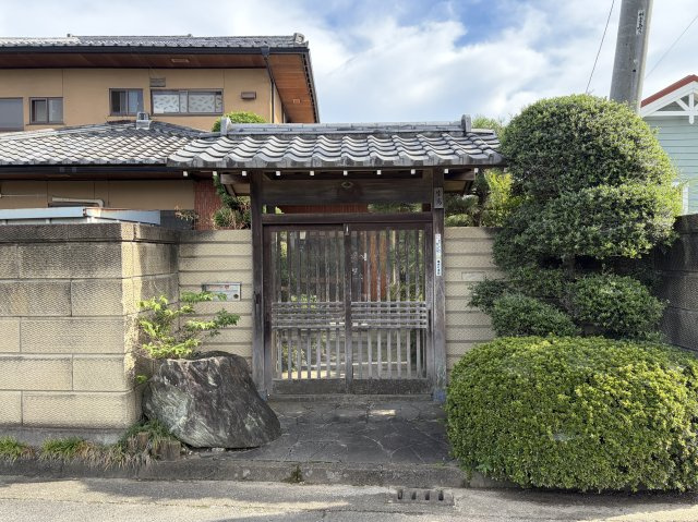 【中古戸建】前橋市山王町の外観|■現地写真
現地を見学する際はご気軽にお問い合わせください♪
「027-386-8693」