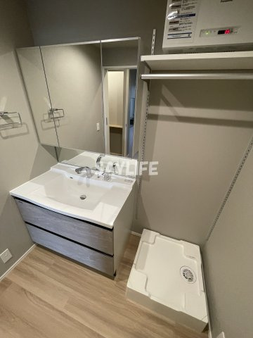 ＆　FUMINOSATOの洗面所