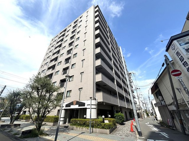 藤和シティホームズ吹田駅前の外観|落ち着いた雰囲気の外観です