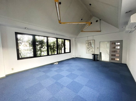 守山市吉身１丁目の店舗事務所の内装