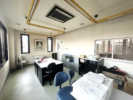 守山市吉身１丁目の店舗事務所の内装