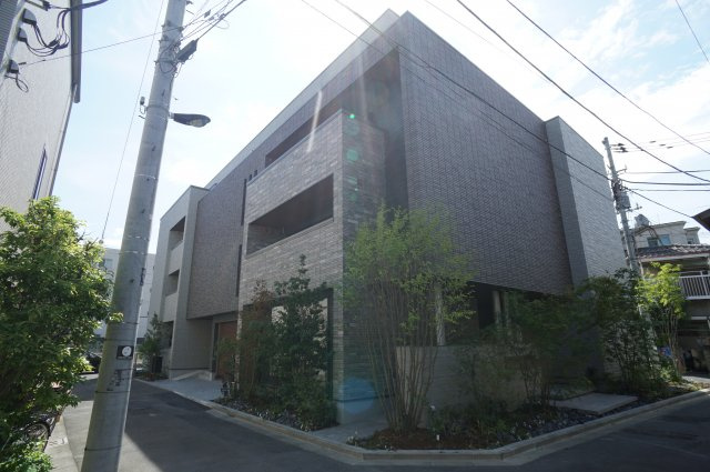 カーサ・バラガンの外観|耐震性に優れた積水ハウス施工高品質住宅「シャーメゾン」