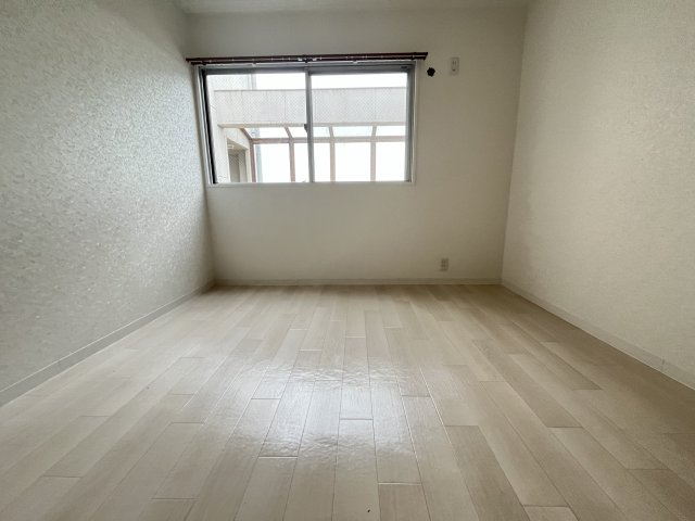 スコルピオ清和の洋室
