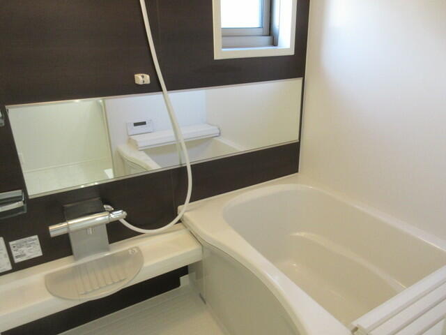 ポミエ川崎の浴室