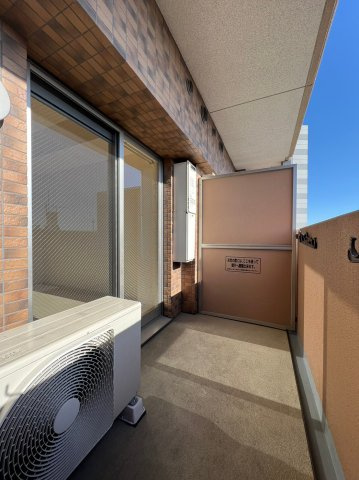 プレサンス金山グリーンパークス　名古屋市賃貸　仲介手数料無料のバルコニー