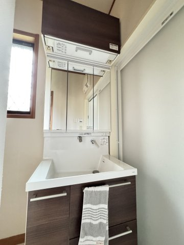 ロコハウスC棟の独立洗面台