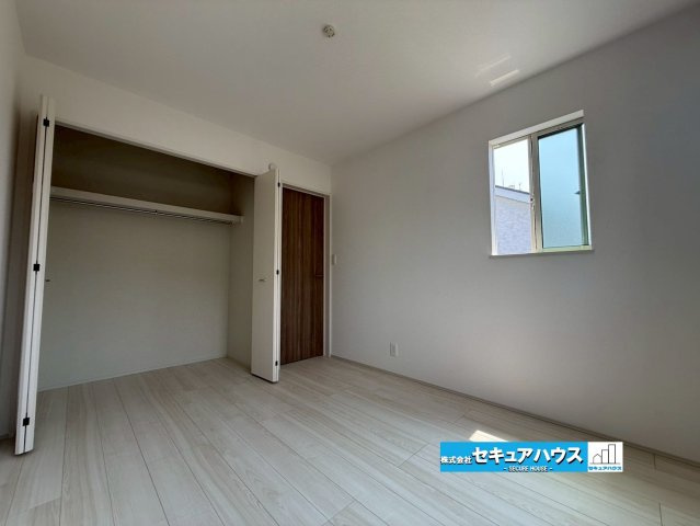 【今からご案内可能】刈谷市沖野町一丁目 全2棟の内観：施工例|【洋室イメージ】
◆広々とした居住空間は日々の暮らしを彩り、心のやすらぎと満足感を与えてくれます。通風と採光を考慮した設計は子供たちはのびのび育ち、家族でくつろぎと団らんを生み出します。