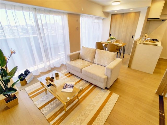 【居間・リビング】の画像