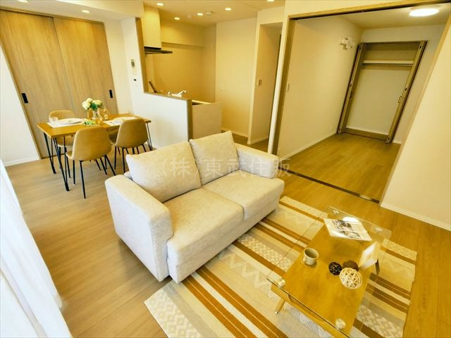 【居間・リビング】の画像