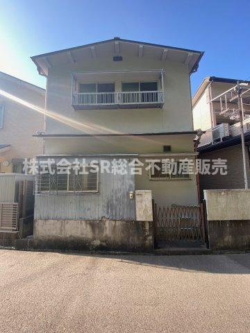 東豊浦町中古戸建の外観|東西に面しており、陽当たり・通風も良好です♪