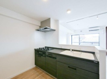 【キッチン】 | コンフォリア西荻北 | グリル付きシステムキッチン