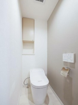 【トイレ】 | コンフォリア西荻北 | タンクレストイレ