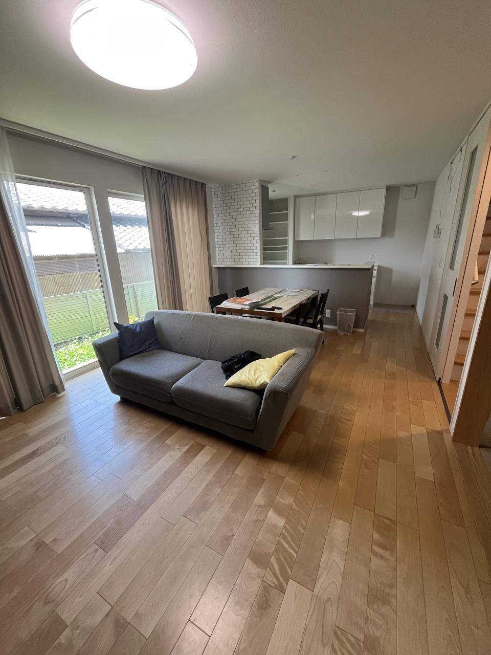 香南市野市町西野　中古戸建ての居間・リビング