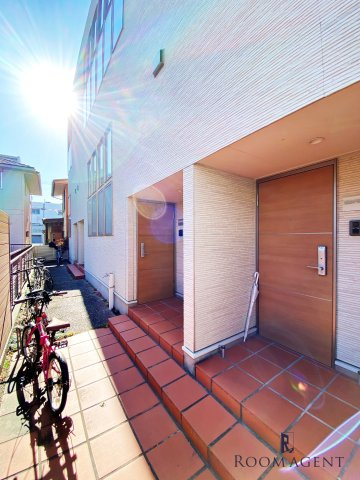 コモンツリー名駅西のエントランス