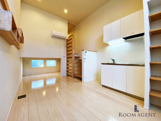 コモンツリー名駅西の居間・リビング