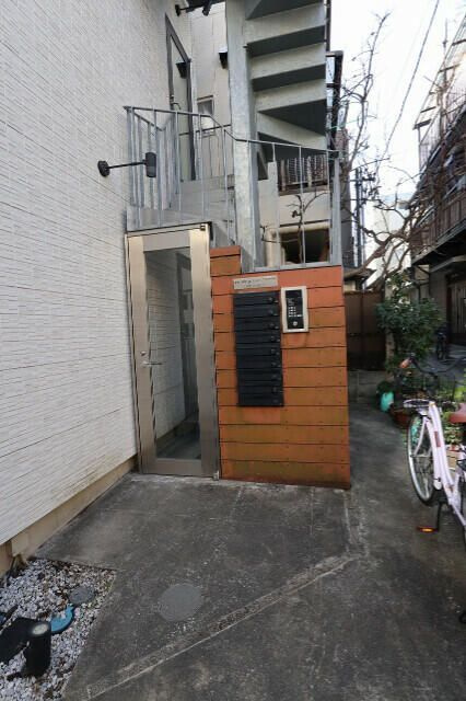 piccolo grande門前仲町のエントランス