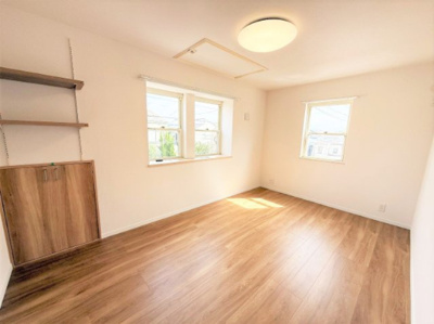 【洋室】 | 【仲介手数料２７０万円が無料！！】■フルリフォーム済■おしゃれなデザイン空間 | 【諸費用２７０万円ＯＦＦです！！】
■フルリフォーム済！
■おしゃれなデザインの空間！
■陽当り良好！
■３ＬＤＫ＋車庫
■高台
■内覧可